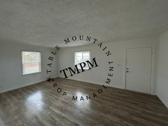 Building Photo - 150 Mono Ave