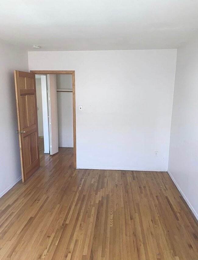 Foto del edificio - 25-95 38th St