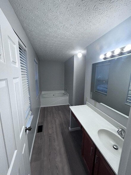 Foto del edificio - 6729 Kristins Cove Ln