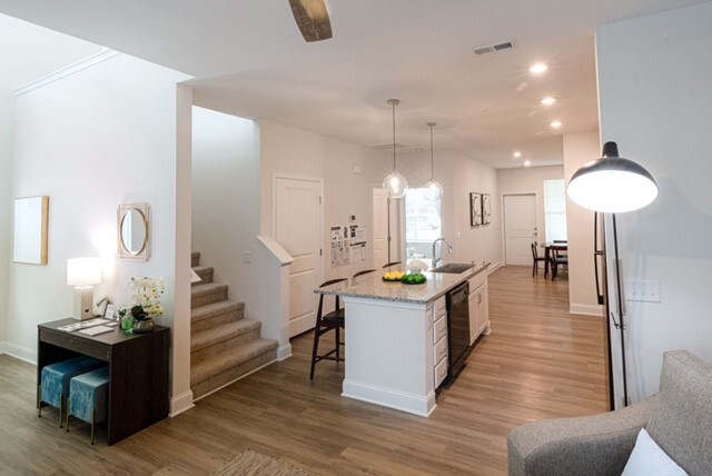 Kitchen - Cottages at College Acres (Student Housing)