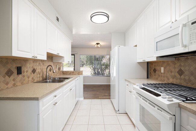 Building Photo - Price Reduced to $2,995 - Gorgeous updated...