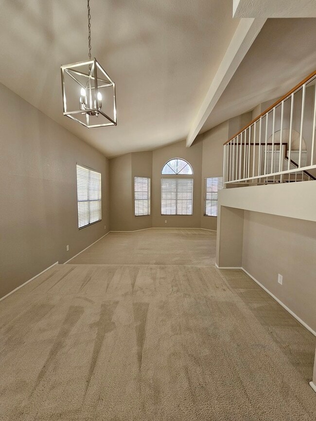 Building Photo - 5 Bedroom with Pool in Warner Ranch