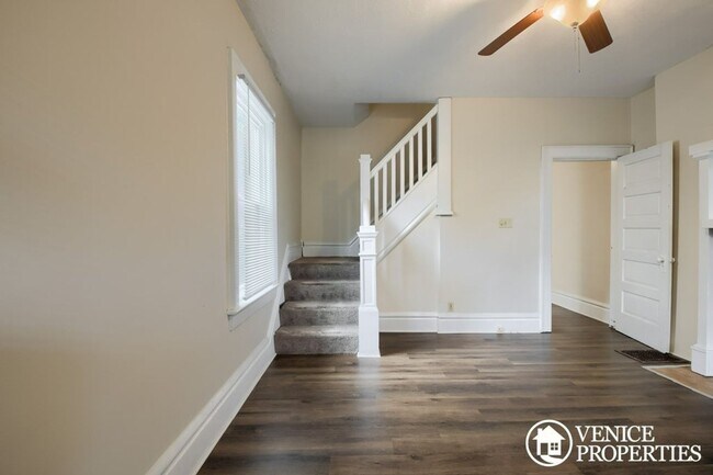 Foto del edificio - Charming 2BR on Lane and Indiana