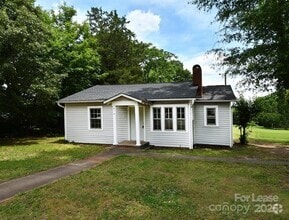 Building Photo - 818 Radio Rd