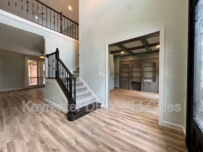 Foto del edificio - 2417 Creekside Cir S