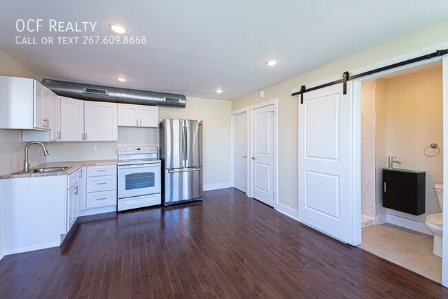 Building Photo - South Street One Bedroom Apartment