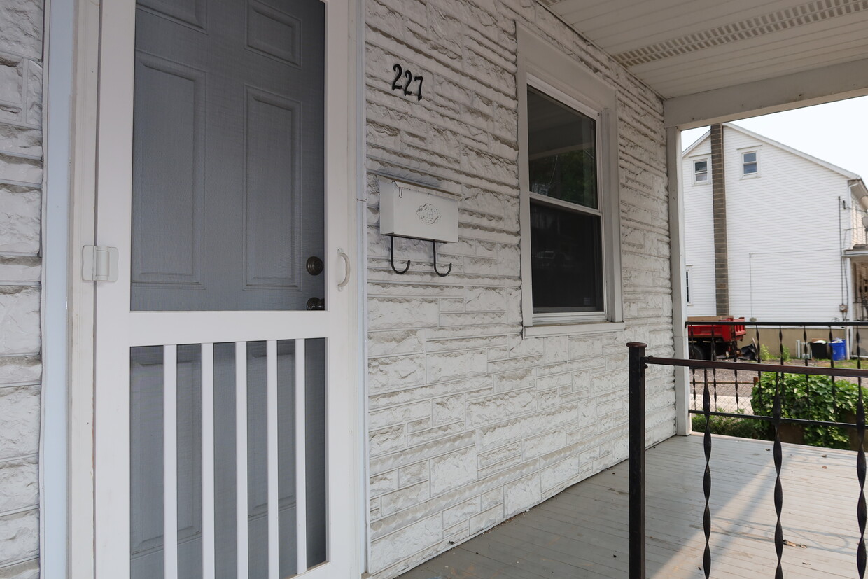 Primary Photo - 227 S Delaware Ave