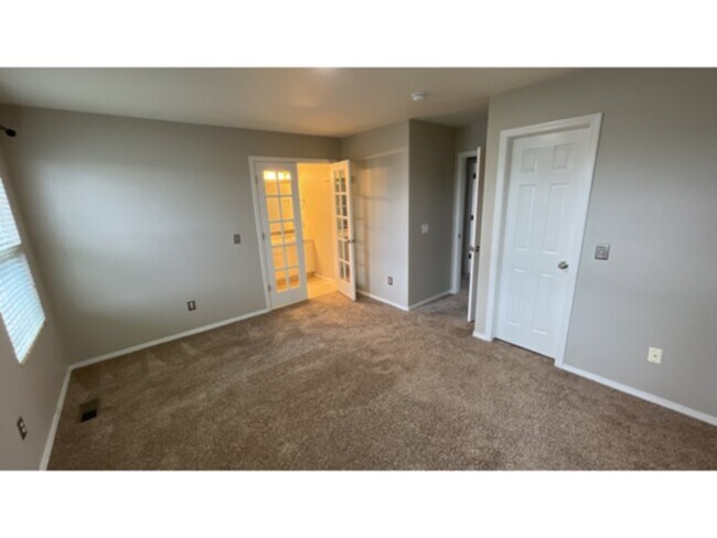 Building Photo - 8063 Cooper River Dr