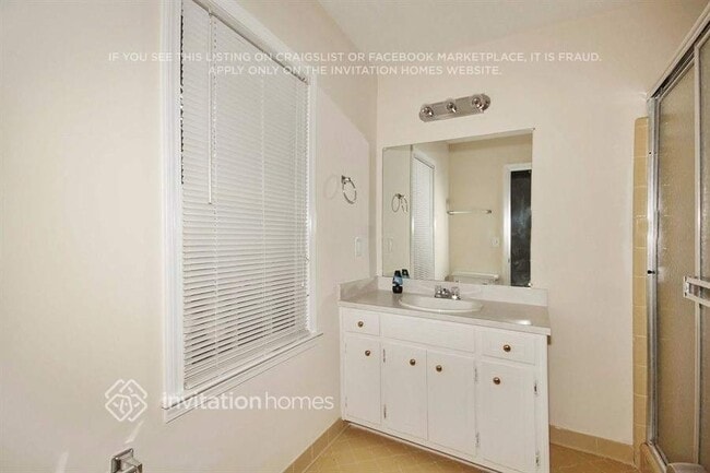 Foto del edificio - 4640 Mountain Creek Dr