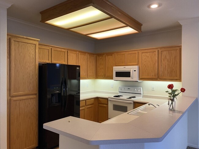 Building Photo - 3370 Spring Garden Dr
