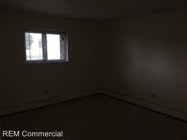 Building Photo - 2012 Foxborough Cir