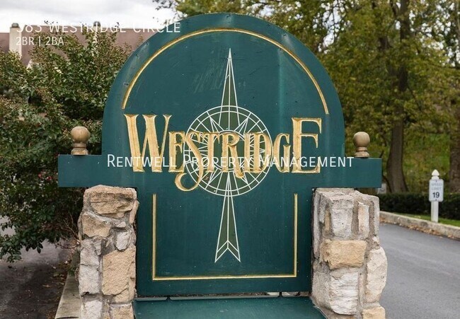 Foto del edificio - 383 Westridge Cir