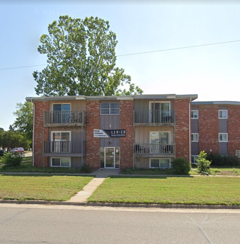 Building Photo - Monarch Ct
