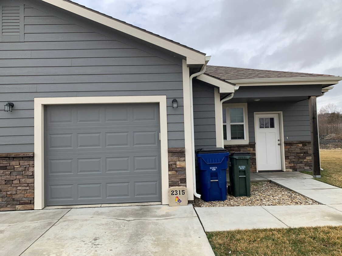 Exterior - 2315 Stone Hawk Ct