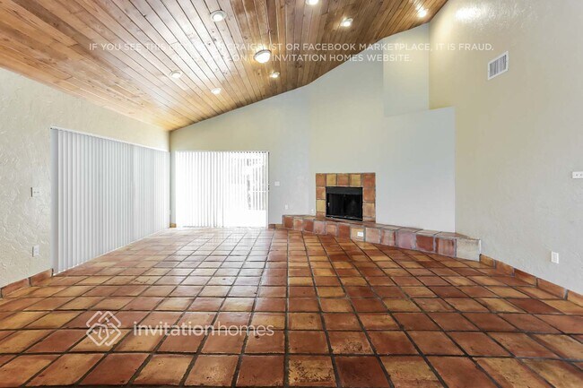 Foto del edificio - 7045 NW 3rd Ave