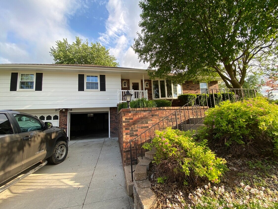 2906 Kimbrough St, Saint Joseph, MO 64506 House Rental in Saint