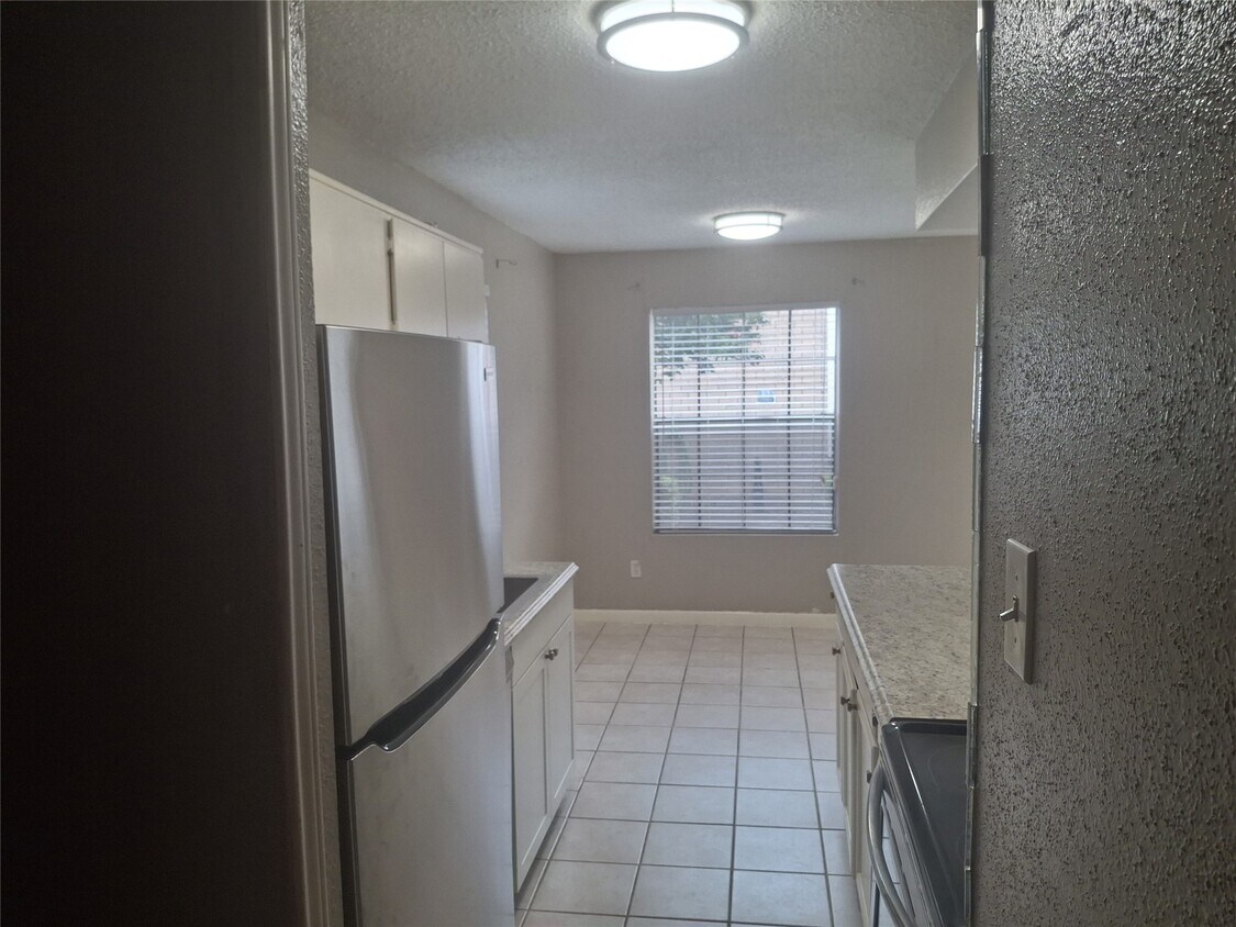 Primary Photo - 12660 Ashford Point Dr