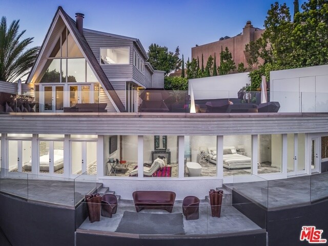 Foto del edificio - 8460 Cole Crest Dr