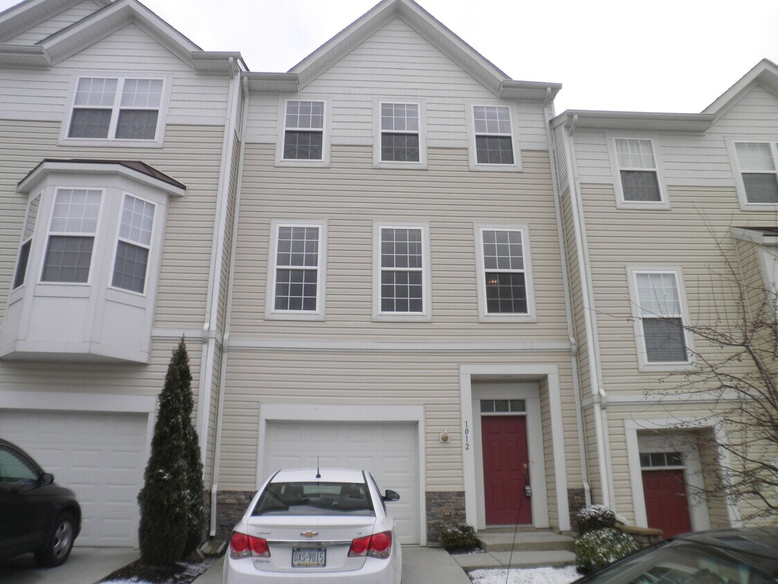 Primary Photo - 1012 Harmony Hill Ln