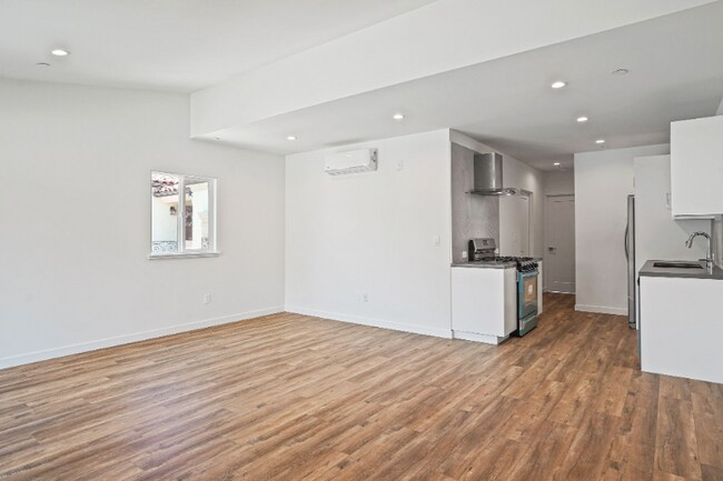 Foto del edificio - 1166 Cochran Ave