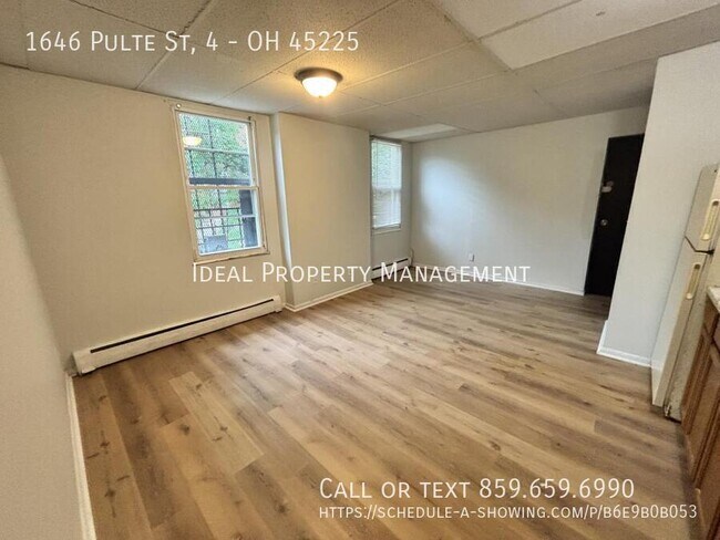 Building Photo - 1646 Pulte St