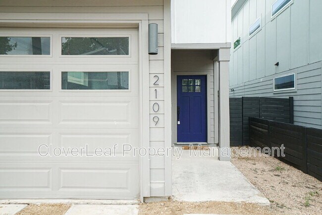 Foto del edificio - 2109 Schley Ave