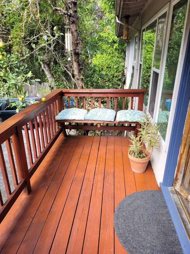 Welcome! - 7601 Claremont Ave