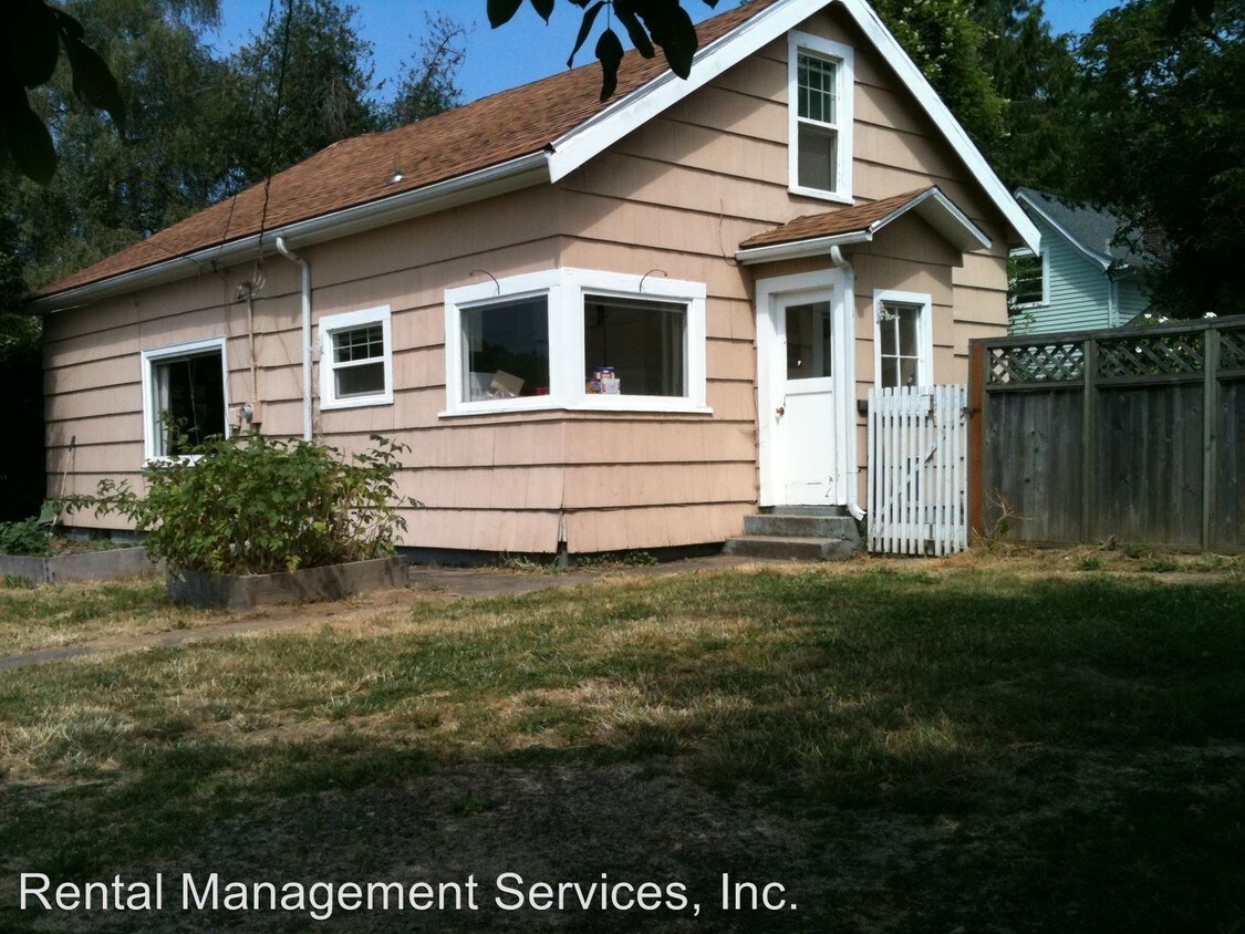 Primary Photo - 8080 SE 6th Ave