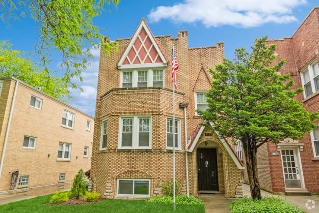 Building Photo - 6123 N Moody Ave