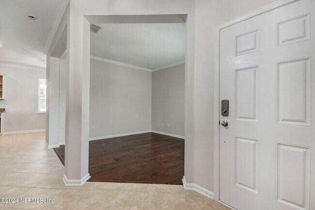 Foto del edificio - 500 Howland Drive