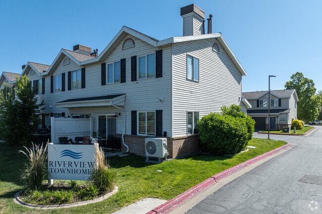 Entrance - Riverview Townhomes