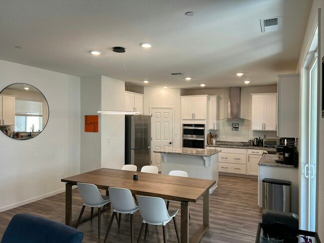 Building Photo - 6184 Orsi Ct