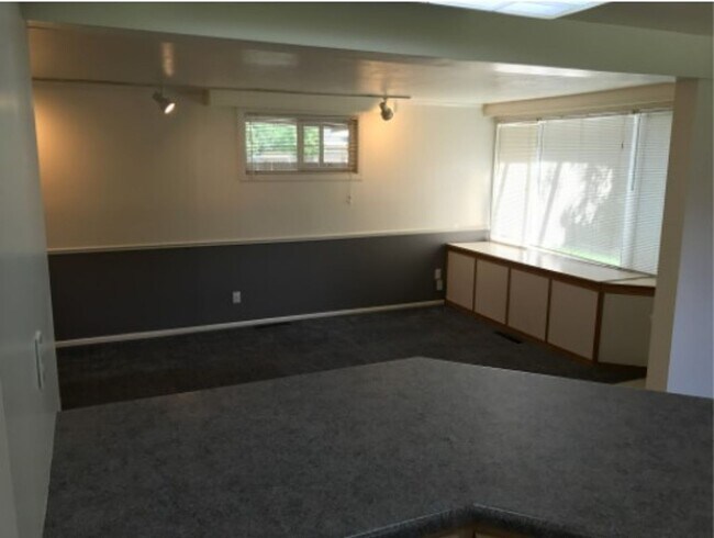 Foto del edificio - Wonderful 4 Bedroom House in Bountiful
