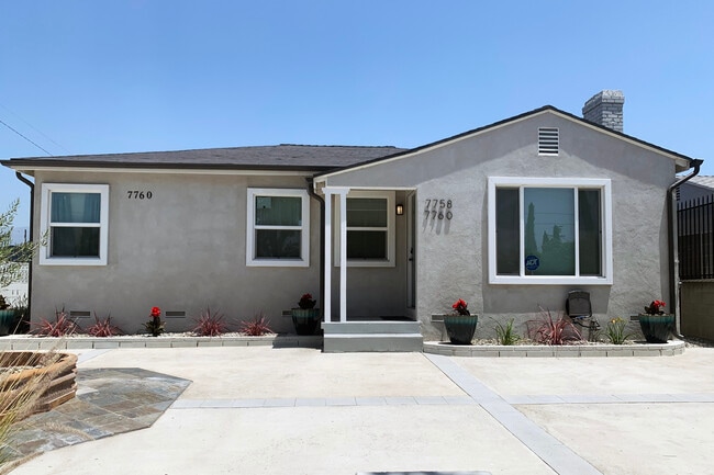 Front Of House - 7758 Tujunga Ave