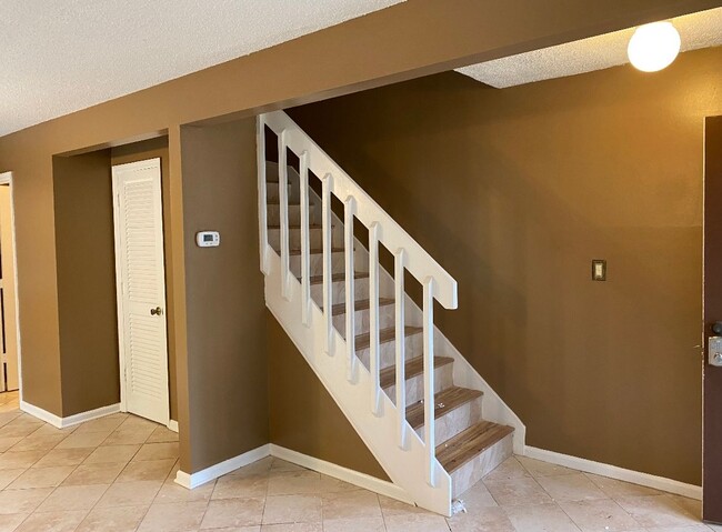 Building Photo - 2285 Green Timbers Trl