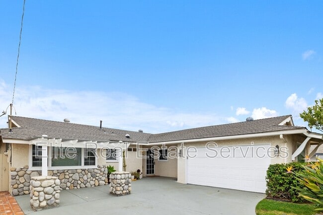 Foto del edificio - 5051 Providence Rd