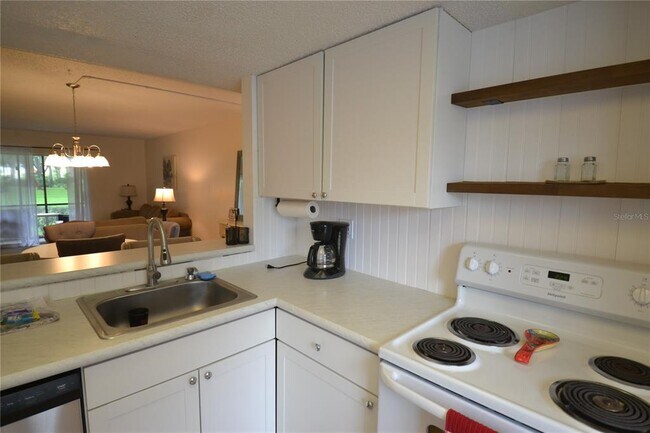 Foto del edificio - 123 Cypress Ct