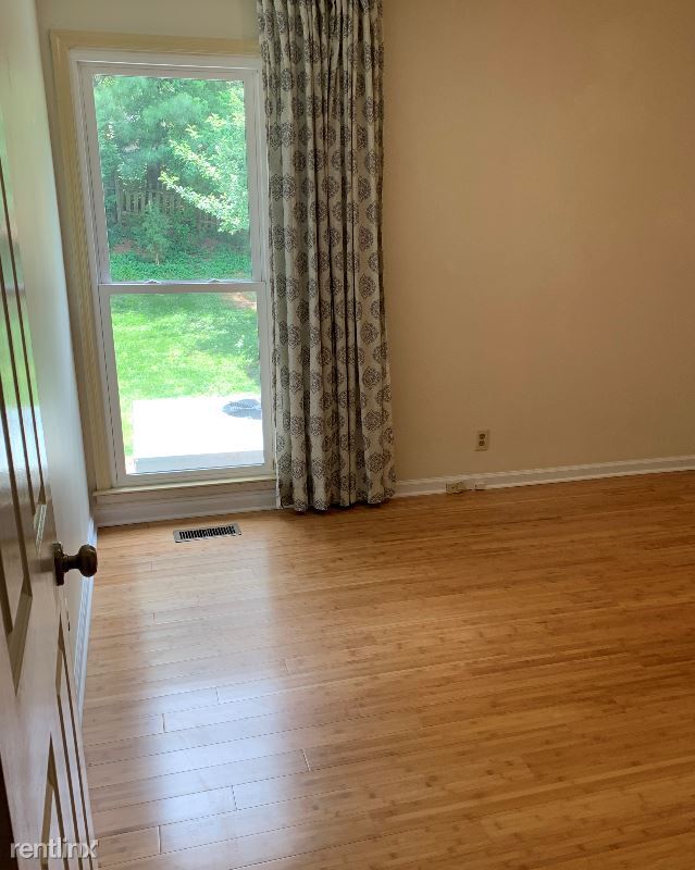 Building Photo - 2 br, 2 bath House - 5136 Village Trace Dr.