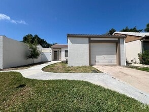 Building Photo - 151 Mariposa