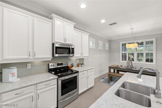 Foto del edificio - 14671 Topsail Dr