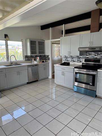 Building Photo - 1571 Haloa Dr