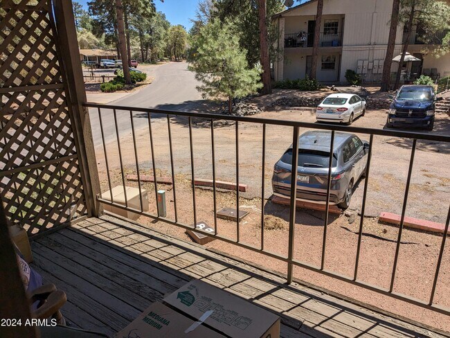 Building Photo - 205 E Forest Dr