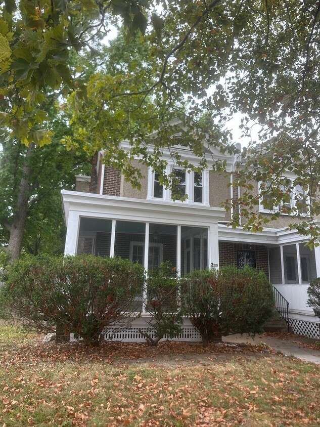 Primary Photo - Charming Corner Townhome in Wilmington's N...