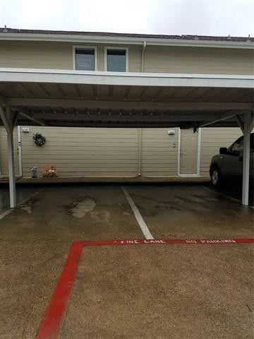 Foto del edificio - 8404 Forest Ln