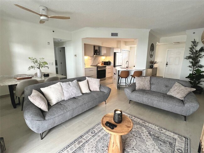 Foto del edificio - 3255 NE 184th St