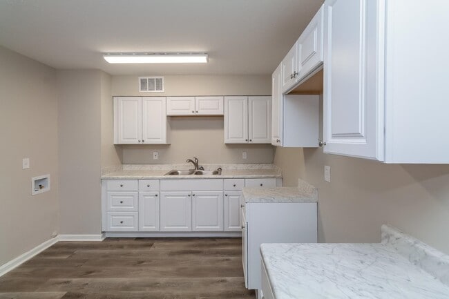 Foto del edificio - 453 Charter Ave