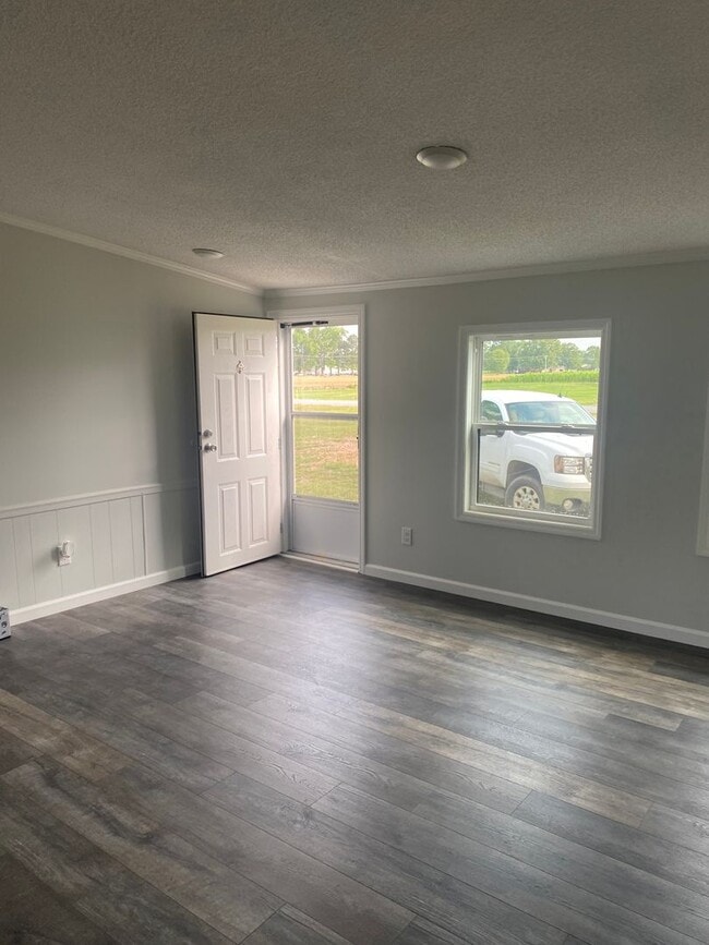 Building Photo - 1036 Millfield Rd.