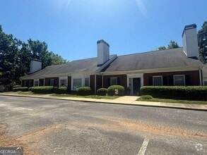 Building Photo - 407 Boulevard NE