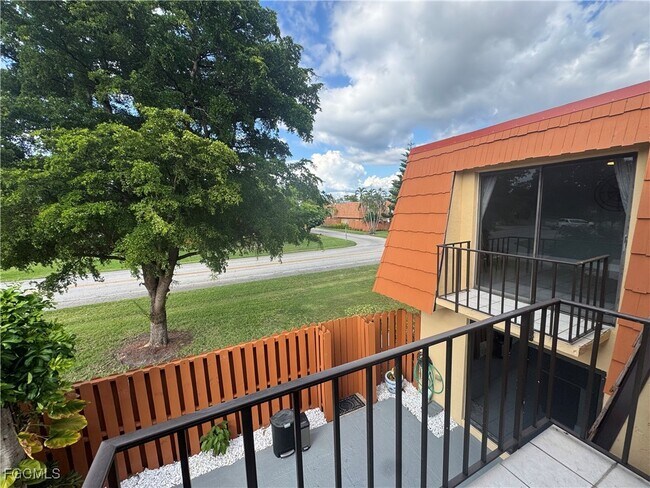 Foto del edificio - 1708 Park Meadows Dr