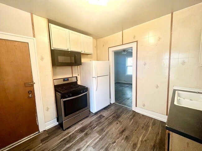 Building Photo - 1506 68th Street